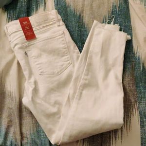 COPY - Levi's ankle length skinny white Denim | W…